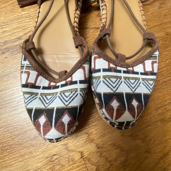 Trendy Flats - Strappy and Fabulous - Picture 4 of 6